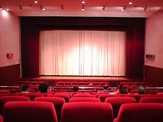 映画館最後尾の眺め